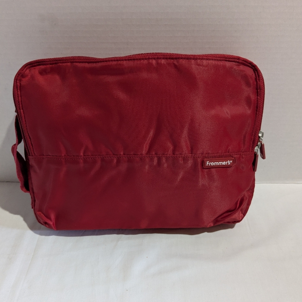 Lug Netbook Sleeve Tablet  Laptop 10.4" Red Frommer's